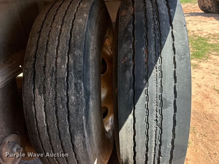 image for item EJ8630 1998 Vantage T-96-SS end dump trailer