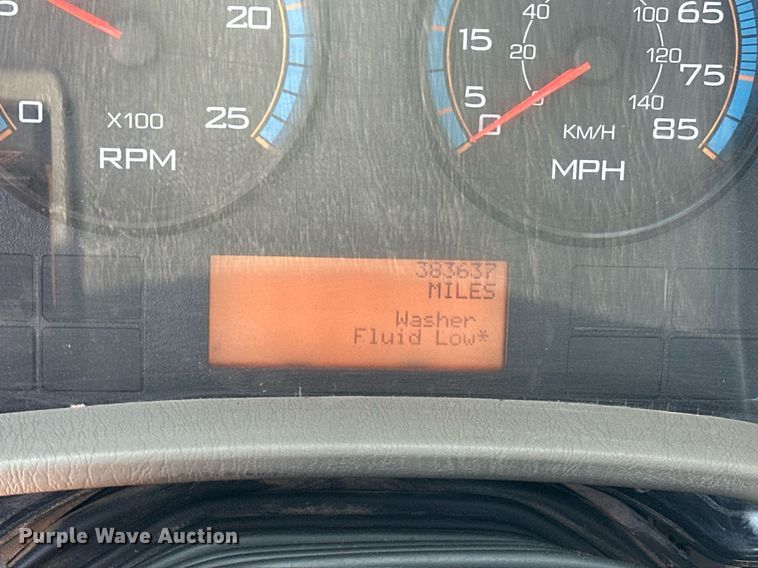 image for item EJ8633 2013 International  8600 semi truck