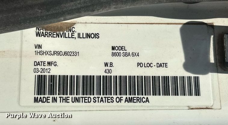 image for item EJ8633 2013 International  8600 semi truck