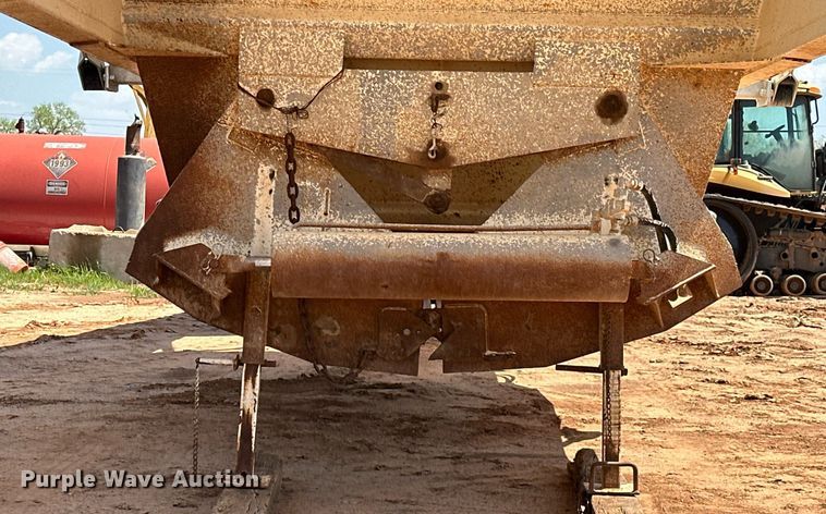 image for item EJ8634 1999 Corn Belt  S-4202 bottom dump trailer