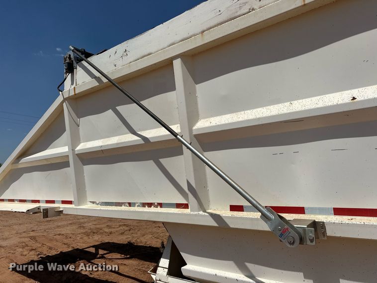image for item EJ8634 1999 Corn Belt  S-4202 bottom dump trailer