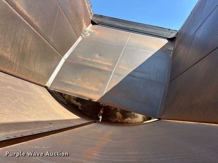 image for item EJ8634 1999 Corn Belt  S-4202 bottom dump trailer