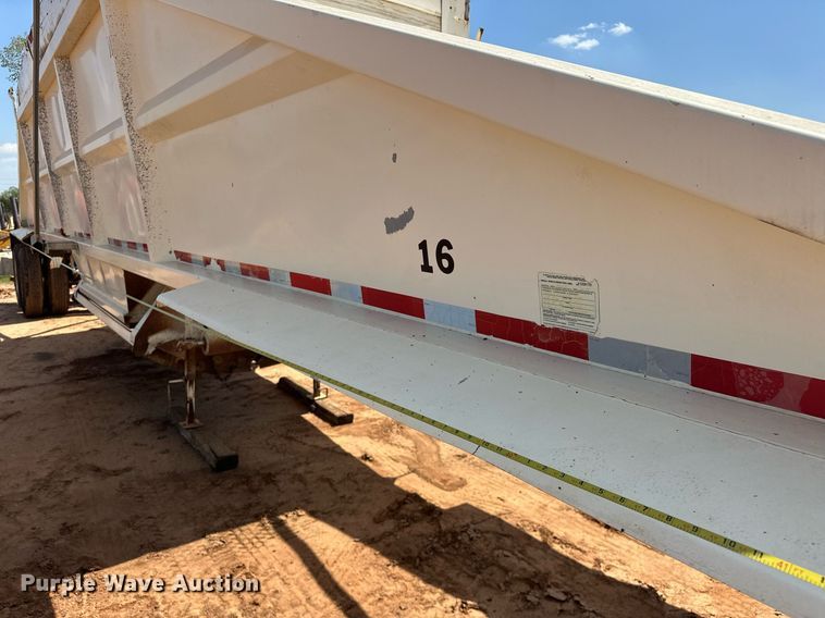 image for item EJ8634 1999 Corn Belt  S-4202 bottom dump trailer
