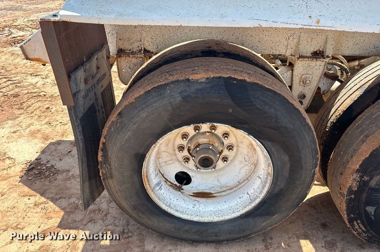 image for item EJ8634 1999 Corn Belt  S-4202 bottom dump trailer