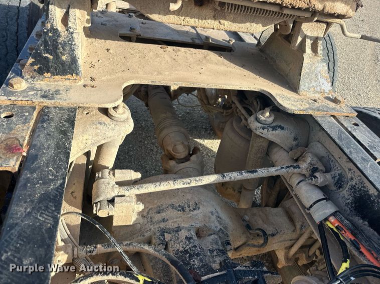 image for item EJ8661 2013 Kenworth T660 semi truck