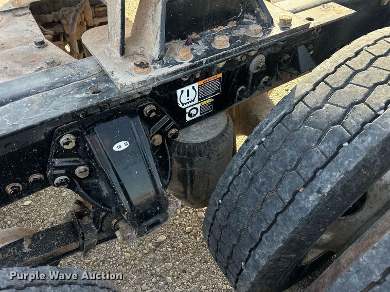 image for item EJ8661 2013 Kenworth T660 semi truck