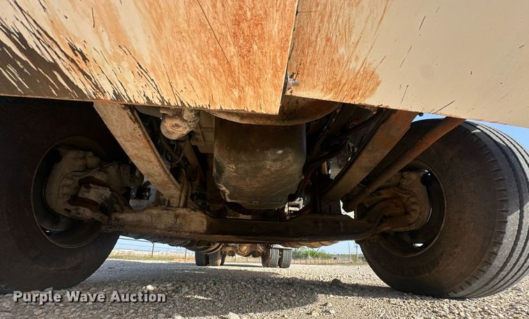 image for item EJ8661 2013 Kenworth T660 semi truck