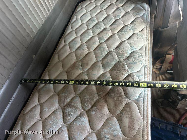 image for item EJ8661 2013 Kenworth T660 semi truck