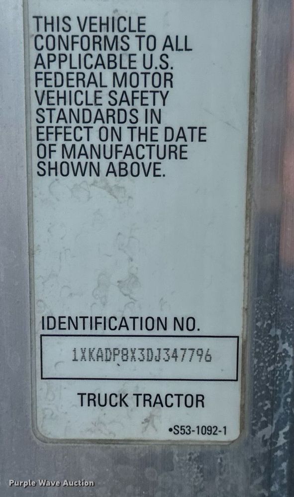 image for item EJ8661 2013 Kenworth T660 semi truck