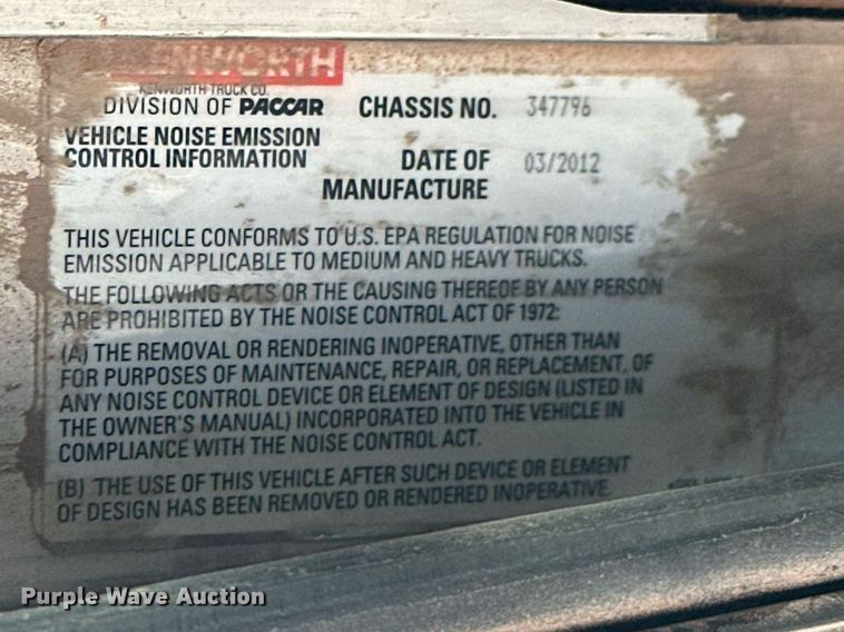 image for item EJ8661 2013 Kenworth T660 semi truck