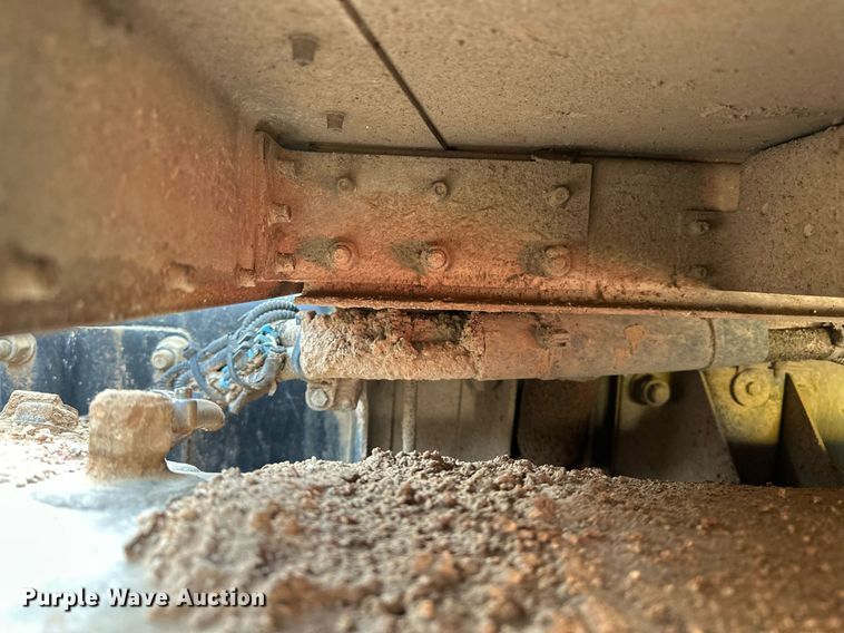 image for item EJ8662 2014 Kenworth T660 semi truck