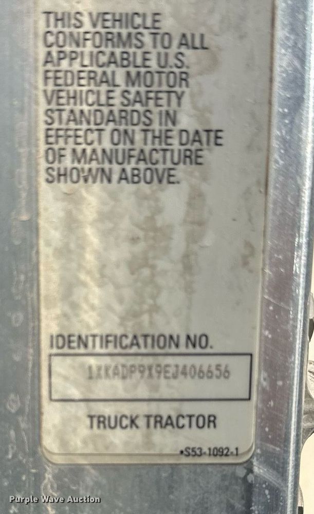 image for item EJ8662 2014 Kenworth T660 semi truck