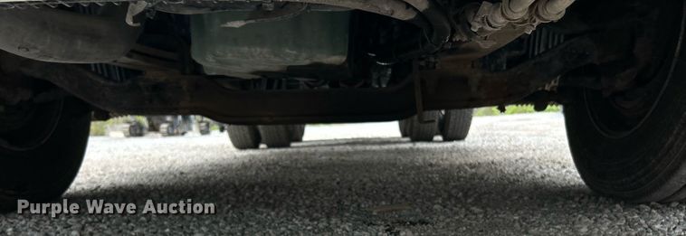 image for item EK2862 2015 Volvo VNL semi truck