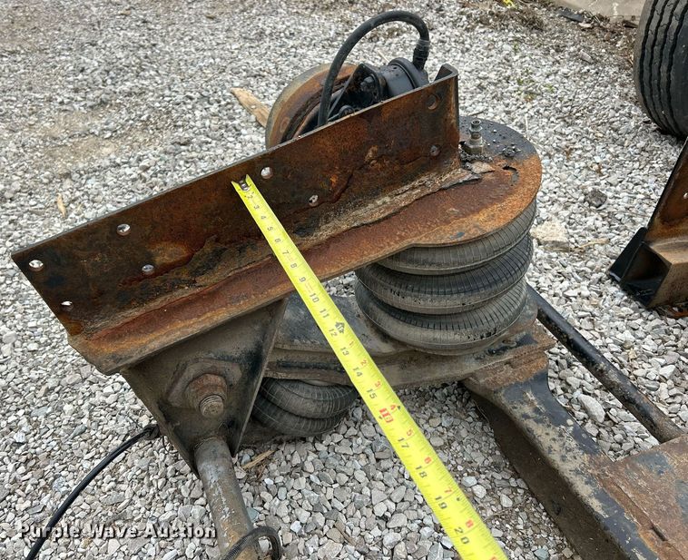 image for item EK2865 (2) lift axles