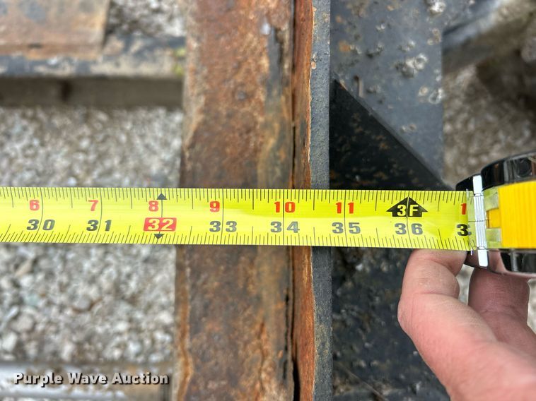 image for item EK2865 (2) lift axles