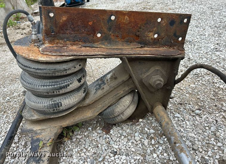 image for item EK2865 (2) lift axles