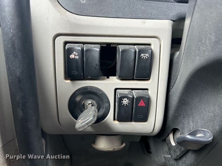 image for item EK2898 2019 Peterbilt 579 semi truck