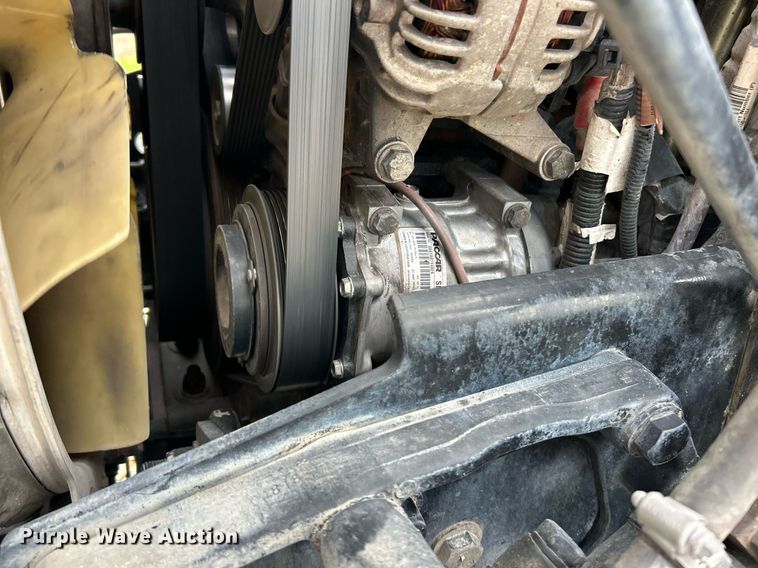 image for item EK2898 2019 Peterbilt 579 semi truck