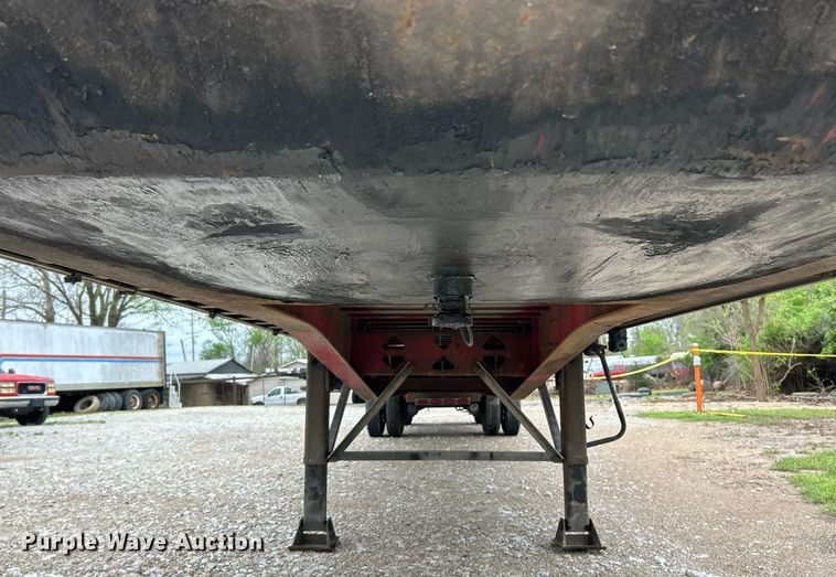 image for item EK2949 2005 Fontaine RFTW1-8048WSAWK flatbed trailer