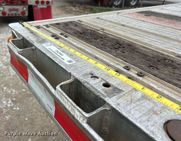image for item EK2949 2005 Fontaine RFTW1-8048WSAWK flatbed trailer