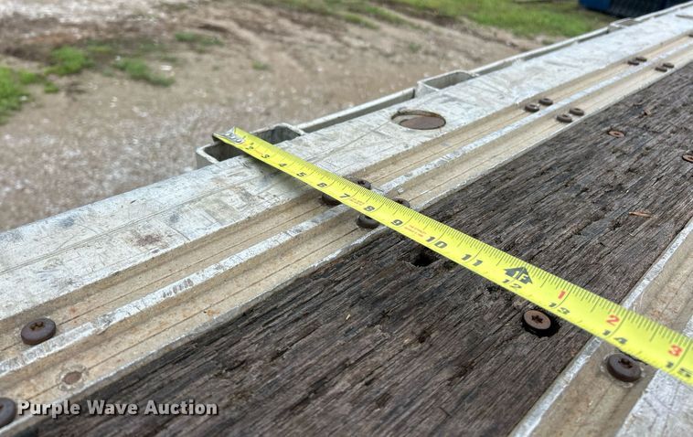 image for item EK2949 2005 Fontaine RFTW1-8048WSAWK flatbed trailer