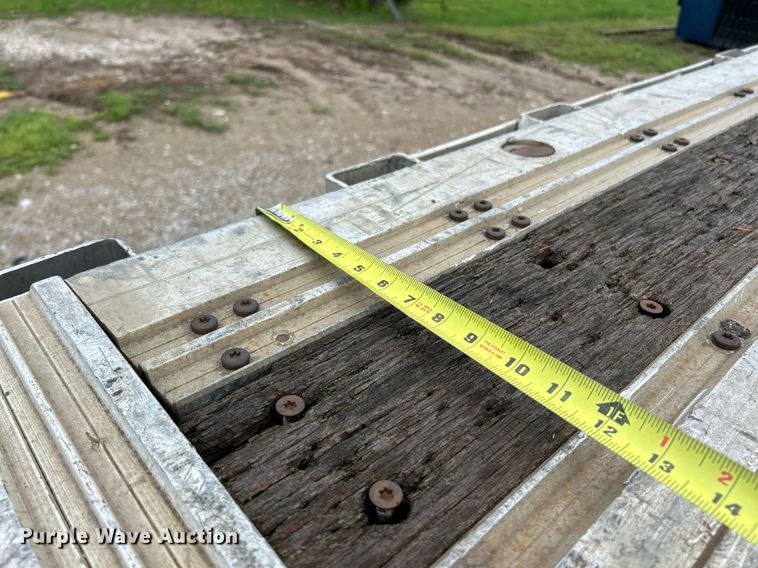 image for item EK2949 2005 Fontaine RFTW1-8048WSAWK flatbed trailer