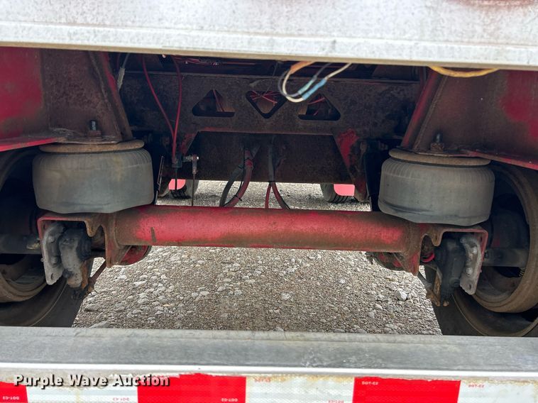 image for item EK2949 2005 Fontaine RFTW1-8048WSAWK flatbed trailer