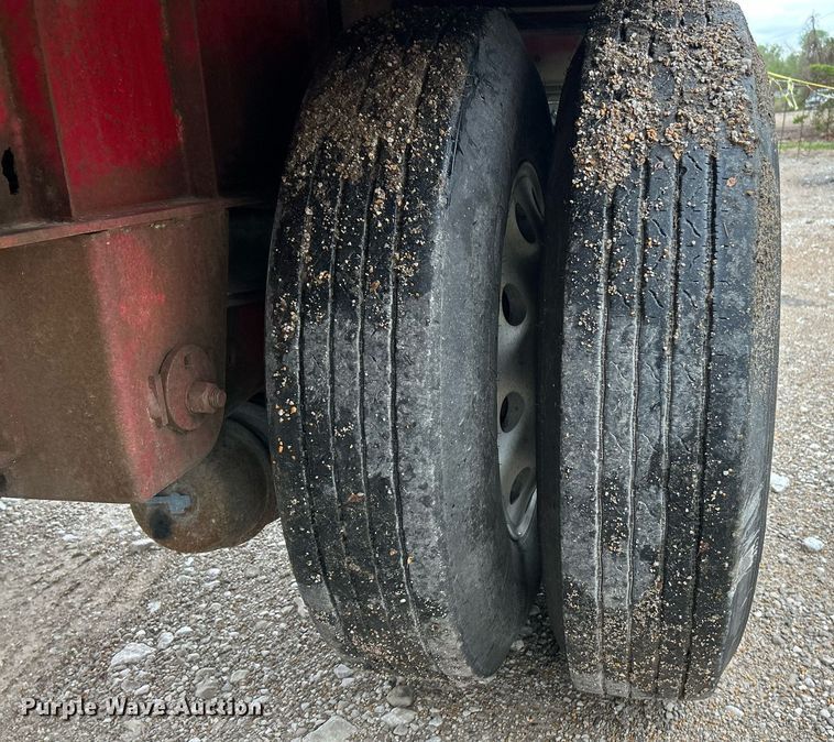 image for item EK2949 2005 Fontaine RFTW1-8048WSAWK flatbed trailer