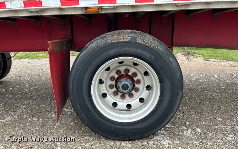 image for item EK2949 2005 Fontaine RFTW1-8048WSAWK flatbed trailer