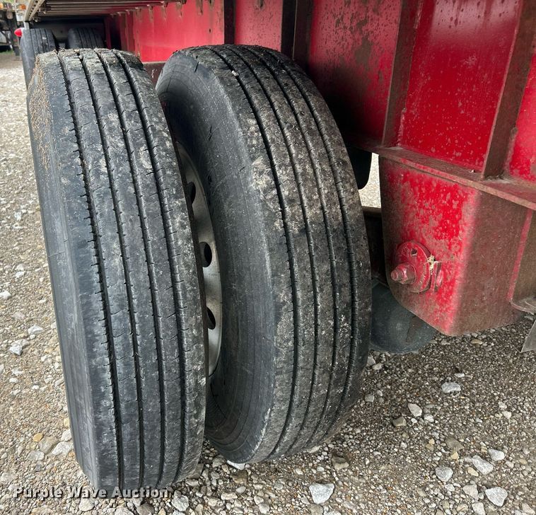 image for item EK2949 2005 Fontaine RFTW1-8048WSAWK flatbed trailer