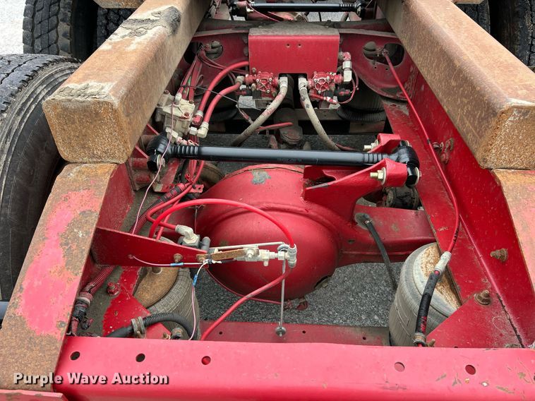 image for item EK2951 1999 International 9200 semi truck