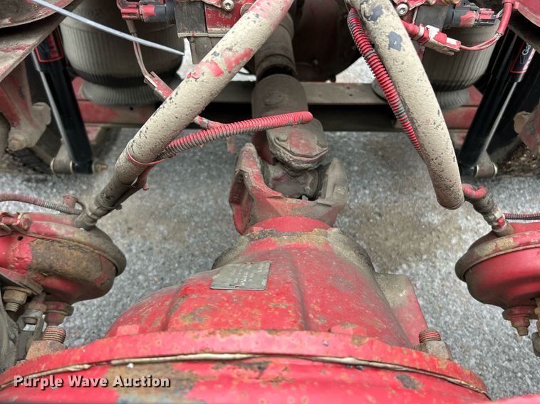 image for item EK2951 1999 International 9200 semi truck