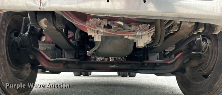 image for item EK2951 1999 International 9200 semi truck