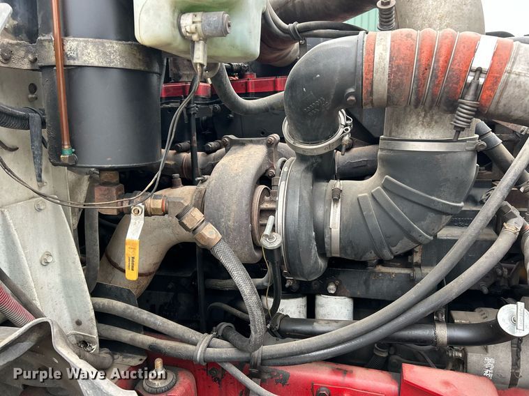 image for item EK2951 1999 International 9200 semi truck