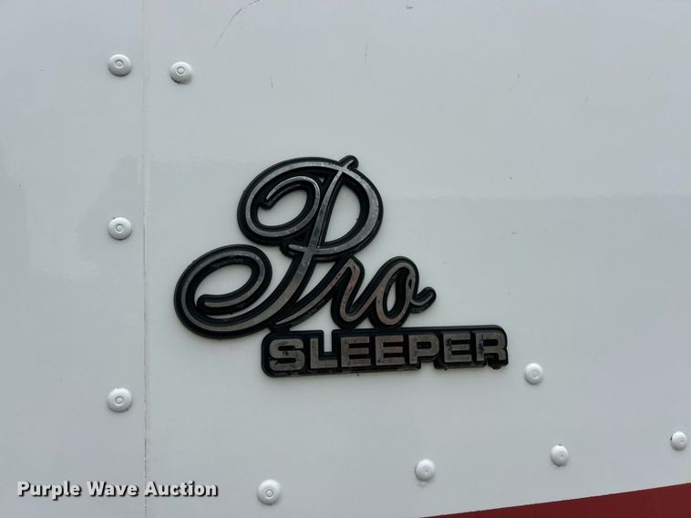 image for item EK2951 1999 International 9200 semi truck