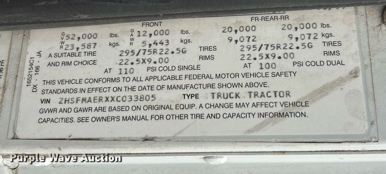 image for item EK2951 1999 International 9200 semi truck