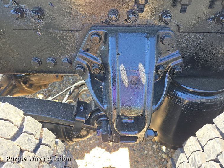 image for item EL2000 2016 Kenworth T680 semi truck