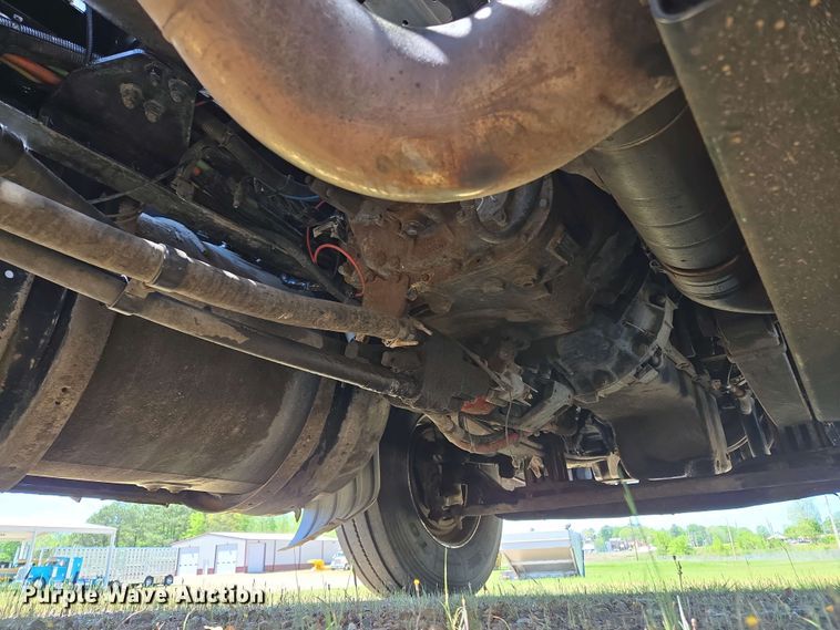 image for item EL2000 2016 Kenworth T680 semi truck