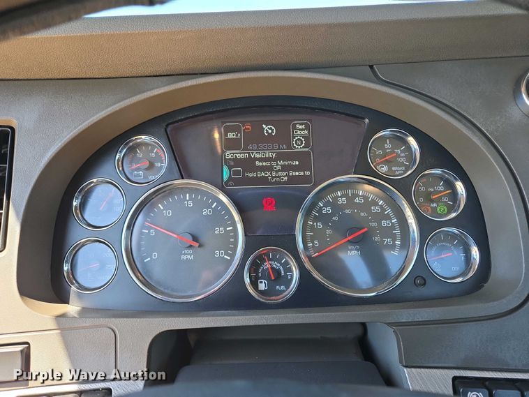 image for item EL2000 2016 Kenworth T680 semi truck