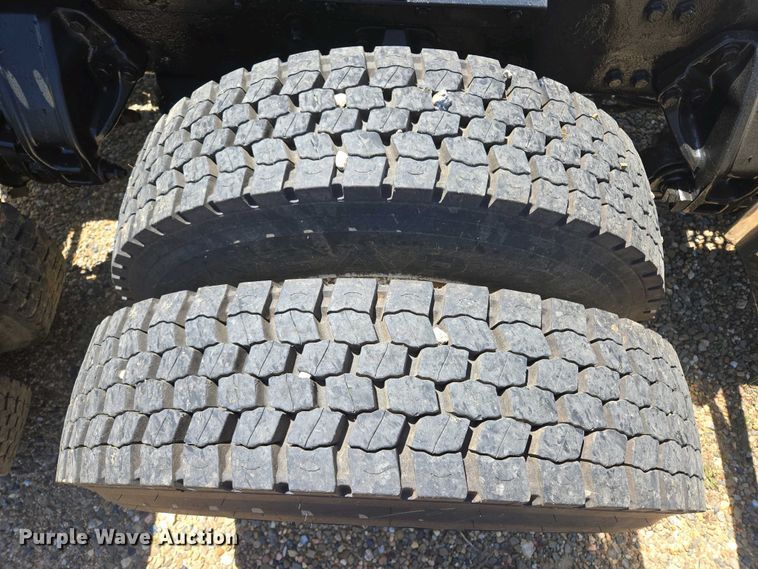 image for item EL2000 2016 Kenworth T680 semi truck