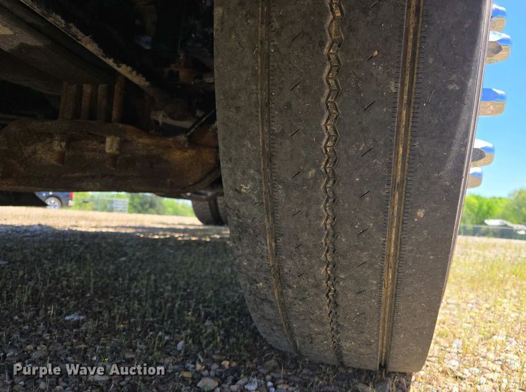 image for item EL2000 2016 Kenworth T680 semi truck