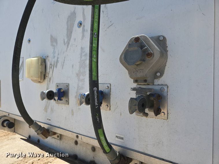 image for item EL2006 2008 Wilkens 0K2HA52ECFSL walking floor trailer