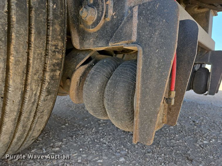 image for item EL2006 2008 Wilkens 0K2HA52ECFSL walking floor trailer