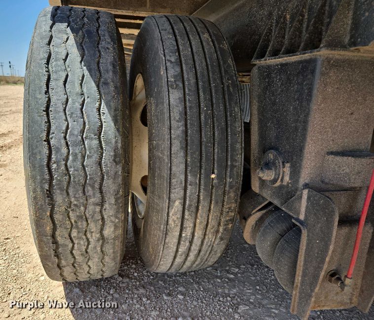 image for item EL2006 2008 Wilkens 0K2HA52ECFSL walking floor trailer