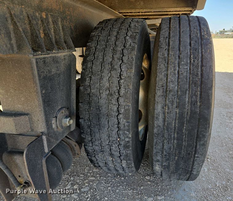 image for item EL2006 2008 Wilkens 0K2HA52ECFSL walking floor trailer