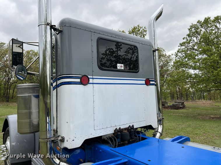 image for item EL2011 1990 Peterbilt 379 semi truck