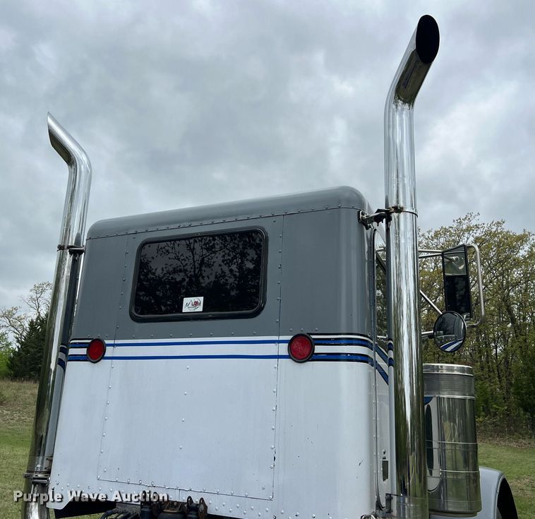 image for item EL2011 1990 Peterbilt 379 semi truck