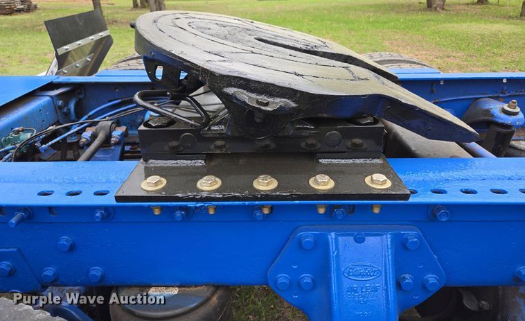 image for item EL2011 1990 Peterbilt 379 semi truck