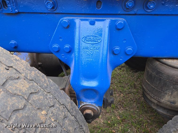 image for item EL2011 1990 Peterbilt 379 semi truck