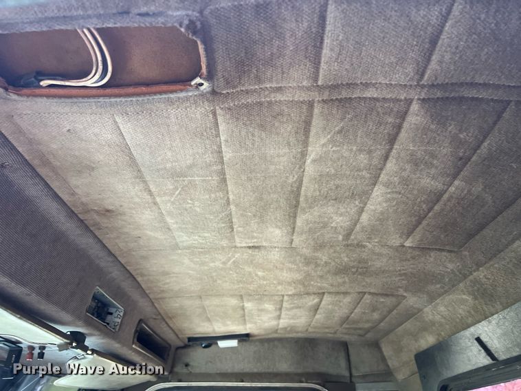 image for item EL2011 1990 Peterbilt 379 semi truck